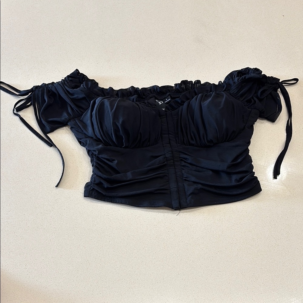 Hooked In Ruched Crop Top - Picture 2 of 6